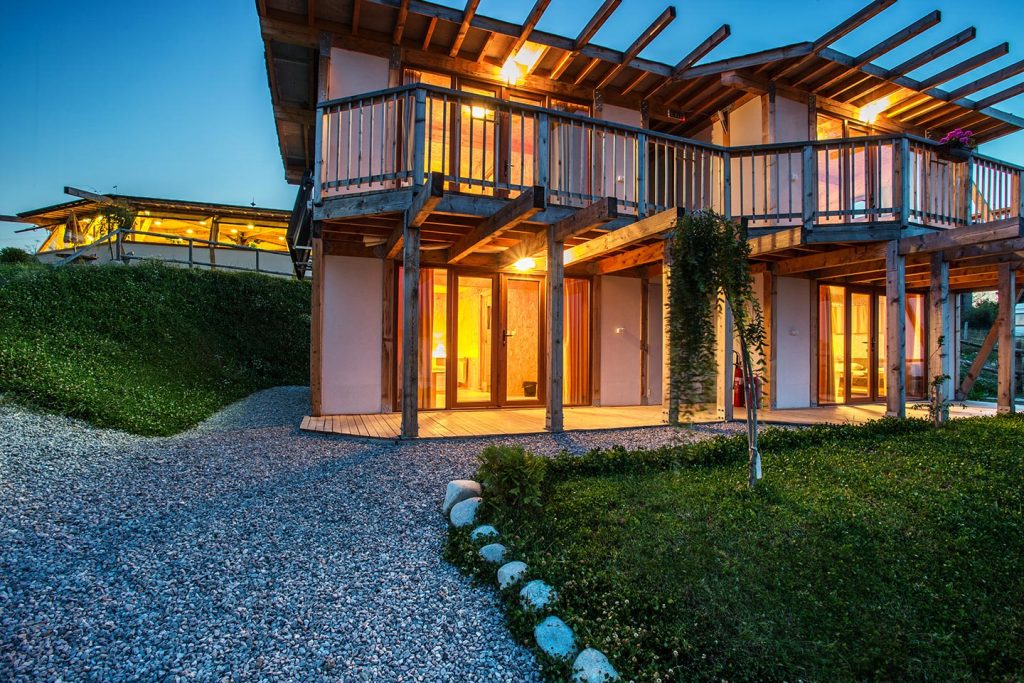 Водно приключение по Струма с нощувка за двама