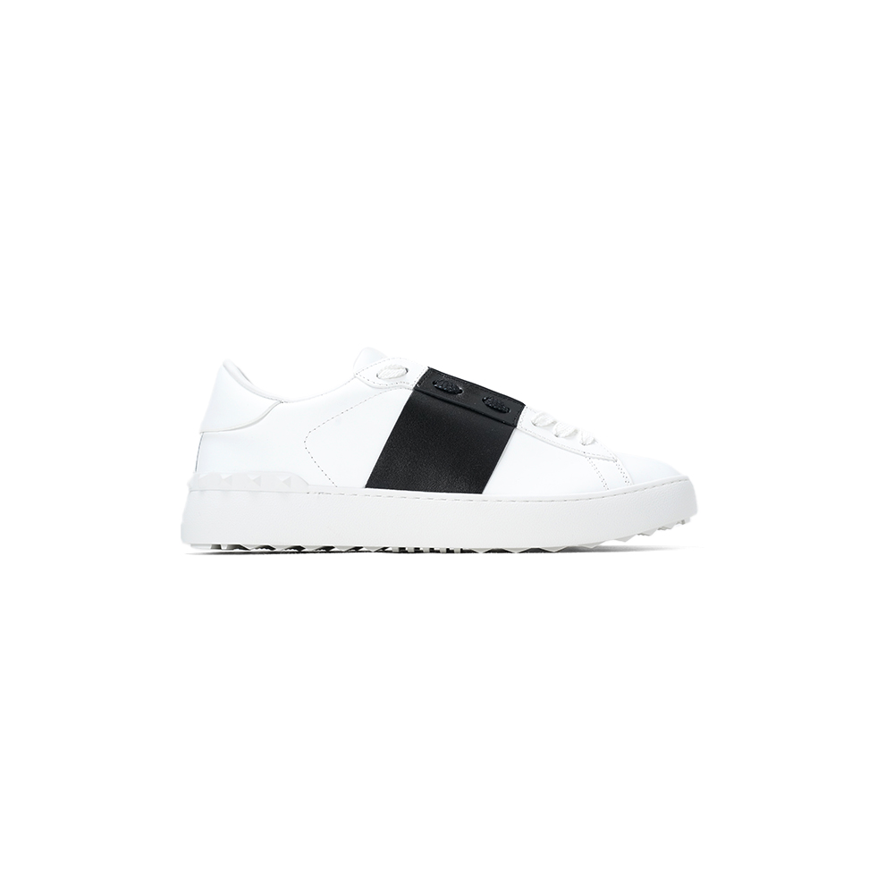 Open Rockstud Sneakers With Black Line